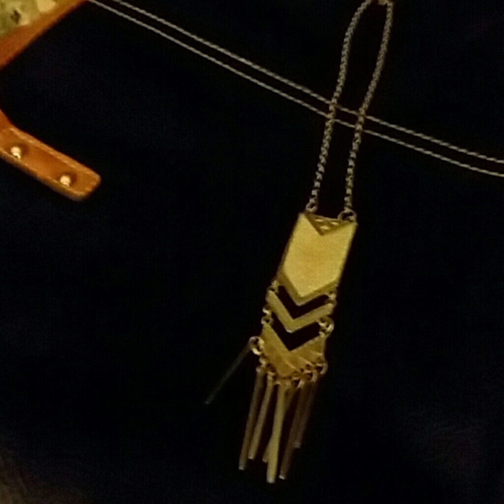 NWOT boho neckless metal very unique